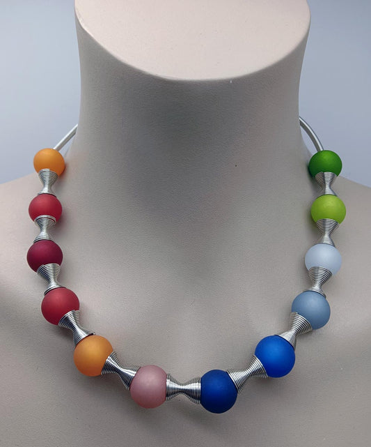 Collier Diabolo avec perles multicolores