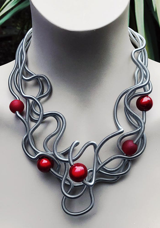 Collier Perles en Cage argent et rouge